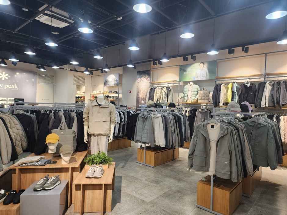 [事後免税店] snow peak（スノーピーク）・ロッテプレミアムアウトレットキムヘ（金海）店(스노우피크 롯데프리미엄아울렛 김해점)