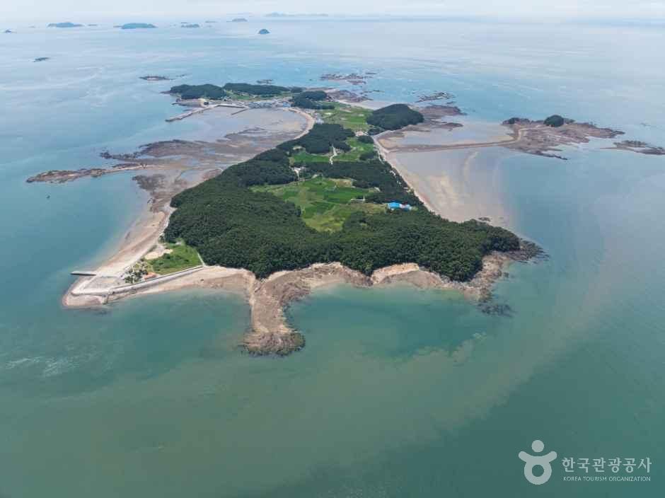 명장섬해수욕장(장고도)
