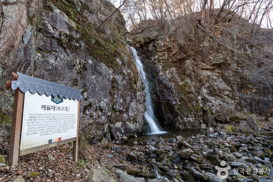 梅月台瀑布