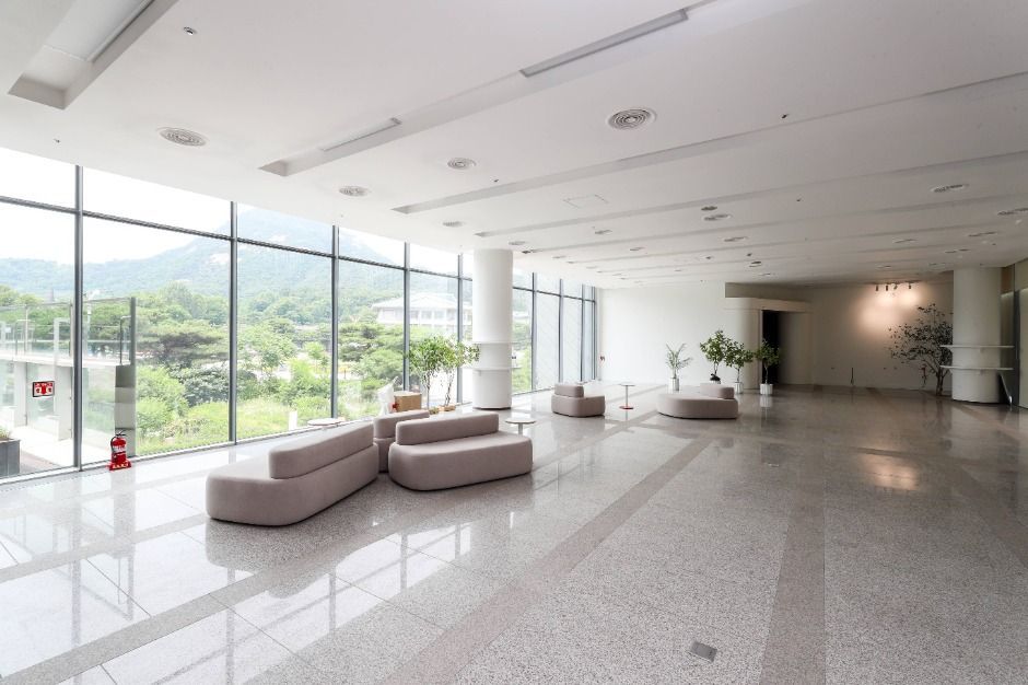 青瓦台舍廊房청와대 사랑채