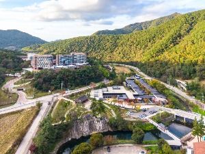 水安堡溫泉觀光特區(수안보온천 관광특구)