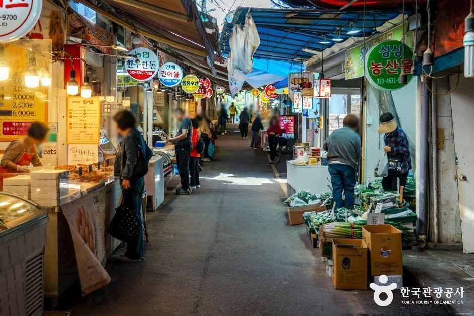 Hogye Traditional Market 5