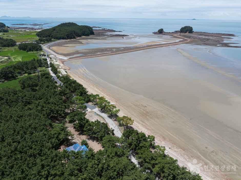 명장섬해수욕장(장고도)