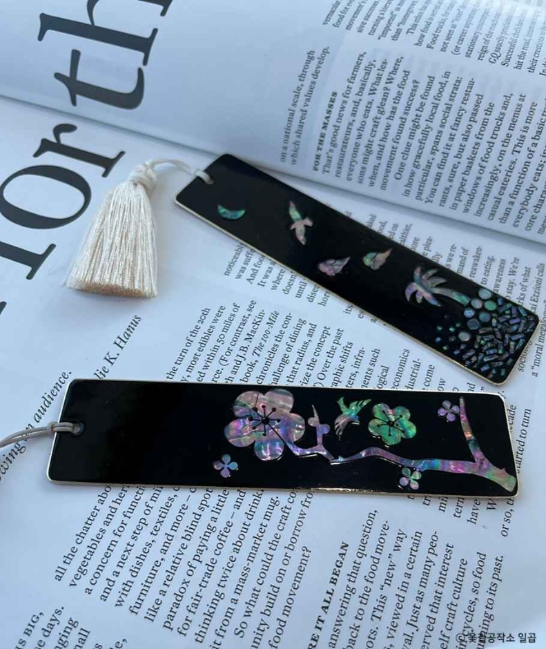 Tongyeong Mother-Of-Pearl and Lacquer Craft 1