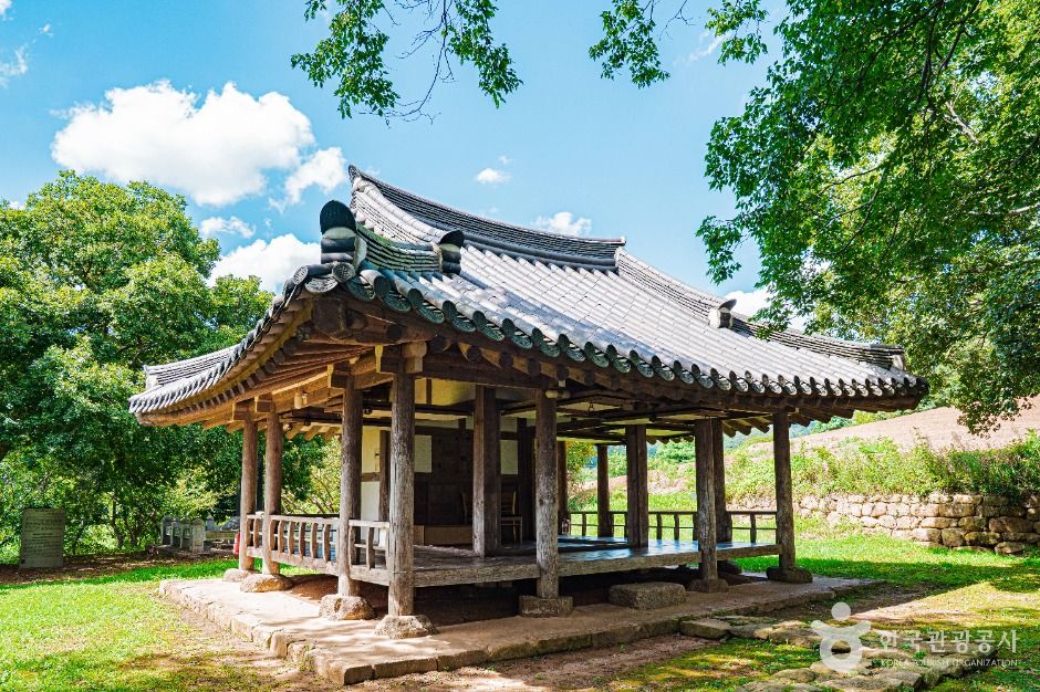 Muan Sikyeongjeong Pavilion
