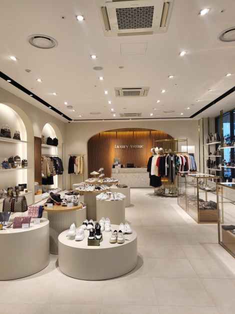 ラグジュアリーアベニュー ロッテプレミアムアウトレット 坡州店