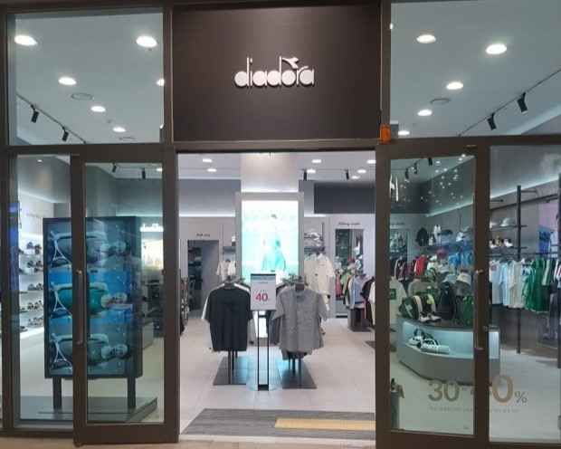 [事後免税店] DIADORA（ディアドラ）・ロッテプレミアムアウトレットキムヘ（金海）店(디아도라 롯데프리미엄아울렛 김해점)