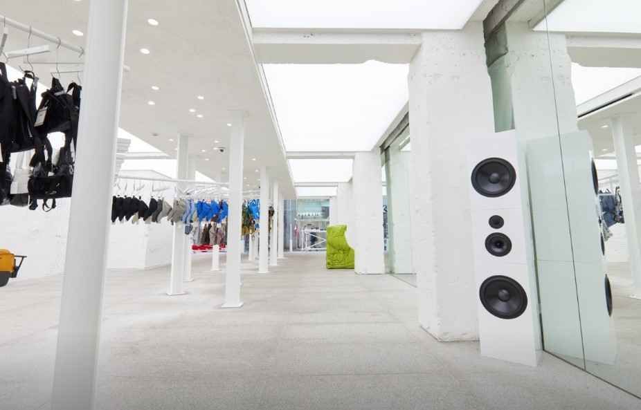 EMIS Flagship Store Myeongdong[Tax Refund Shop](이미스 플래그십 스토어 명동)