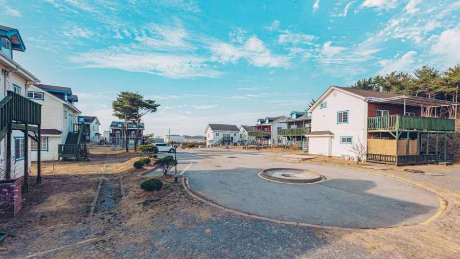 오션힐리조트 - 충청남도 태안군 남면 곰섬로 430-37 관광 명소