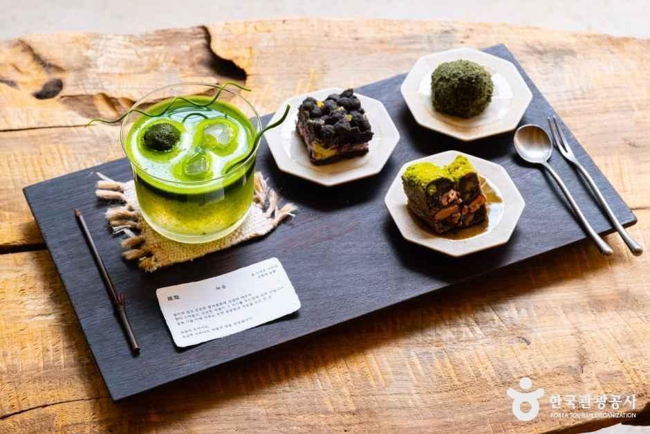 흘아카이브