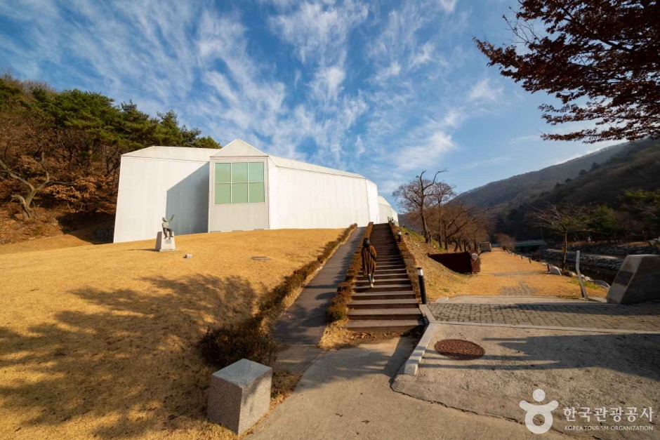 长兴雕塑公园（杨州市立张旭镇美术馆）