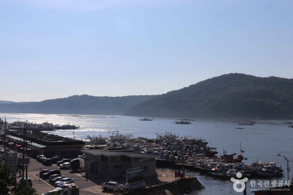 烏川安眠島