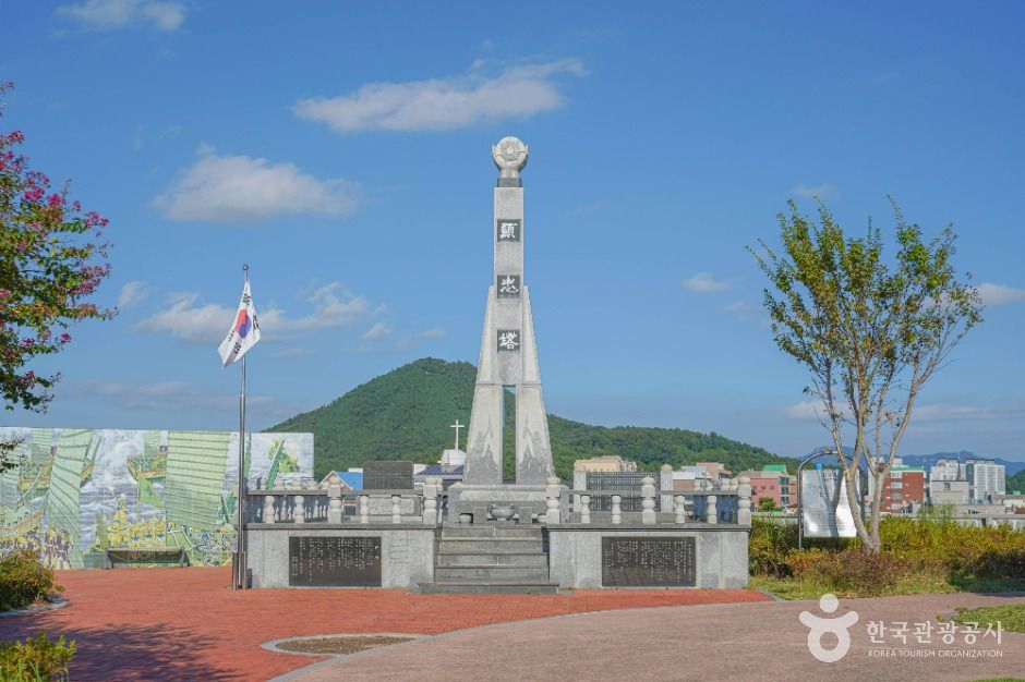 Goheung Ssangchungsa Shrine