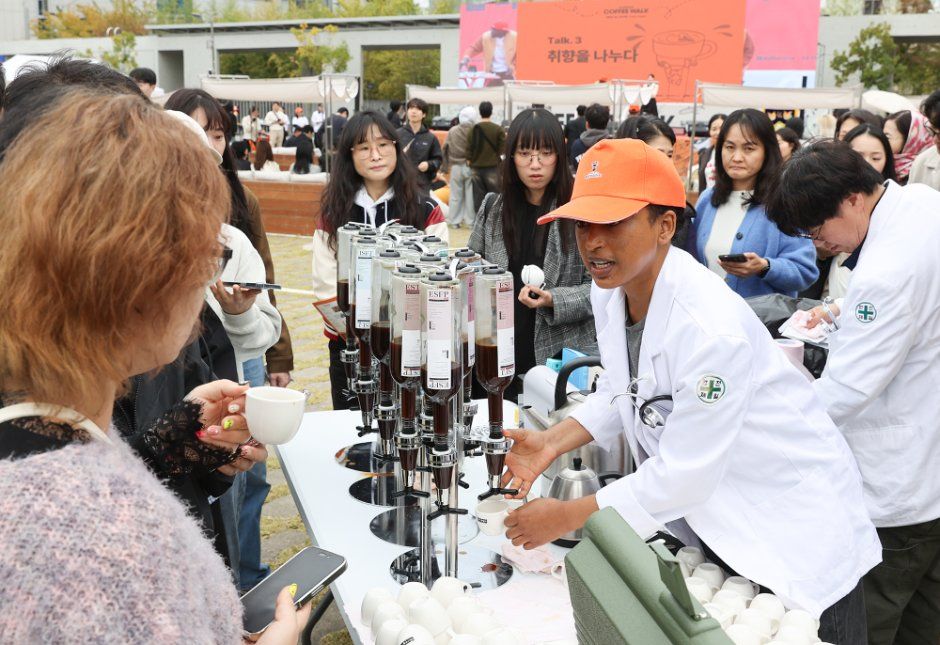 동명커피산책 포스터·대표 사진