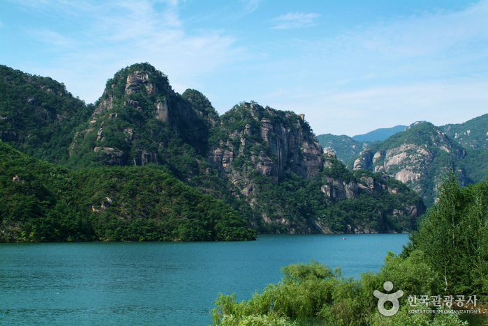 丹陽 龜潭峰・玉筍峰