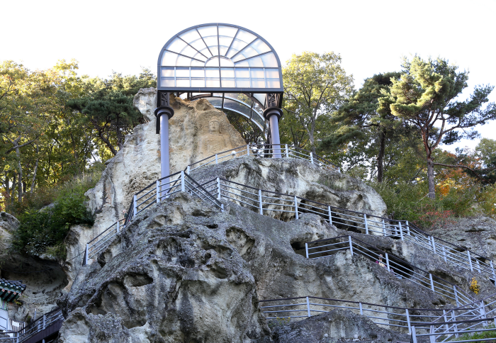 骨窟庵タフォニ（慶北東海岸国家地質公園）