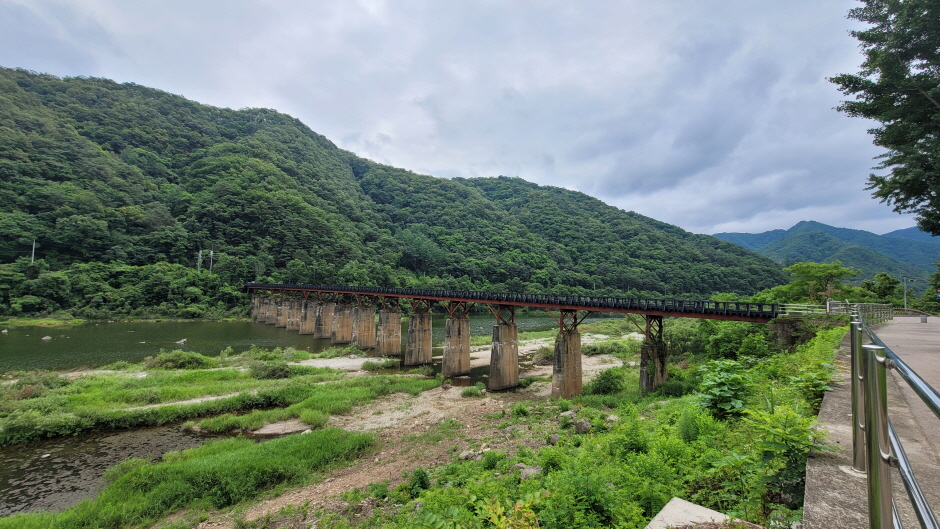 [江原平和ヌリ サイクルロード 7コース] 華川 ハンムクリョン道