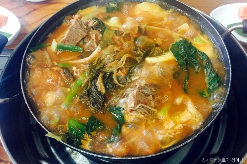 金刚山土豆排骨汤 芳夷店