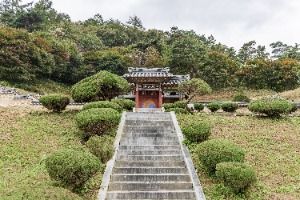 괴산 칠충사와 피세정