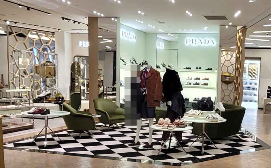 Prada鞋 新世界百货 江南店