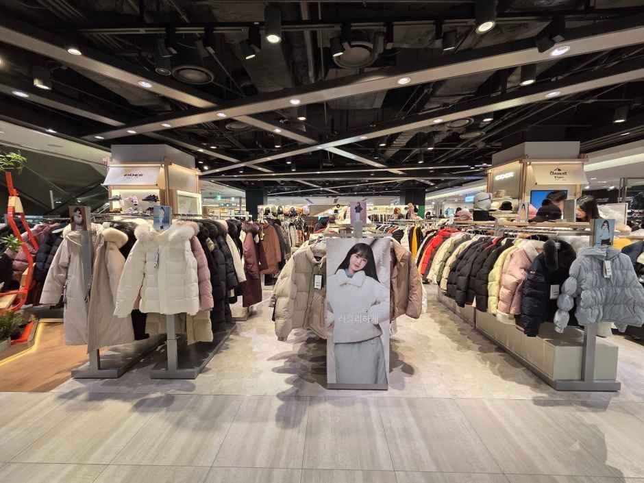 아이더 현대아울렛 동대문점