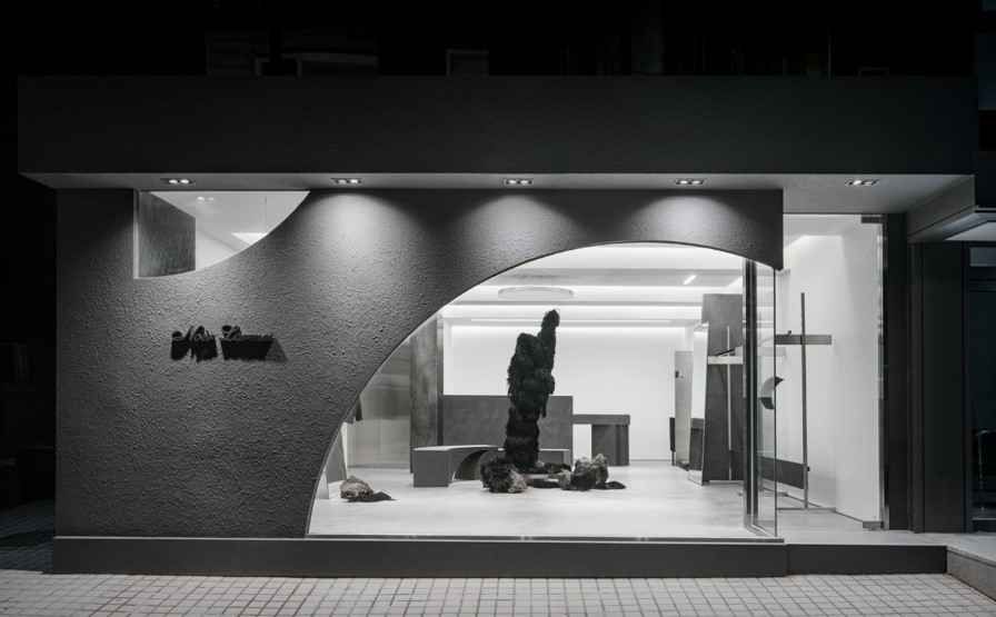 느와르라르메스 플래그십 스토어 가로수길