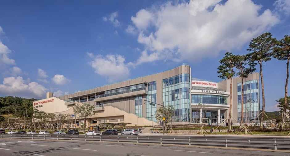 [事後免税店] SANDRO・ロッテプレミアムアウトレットウィワン（儀王）店(산드로 롯데프리미엄아울렛 의왕점)