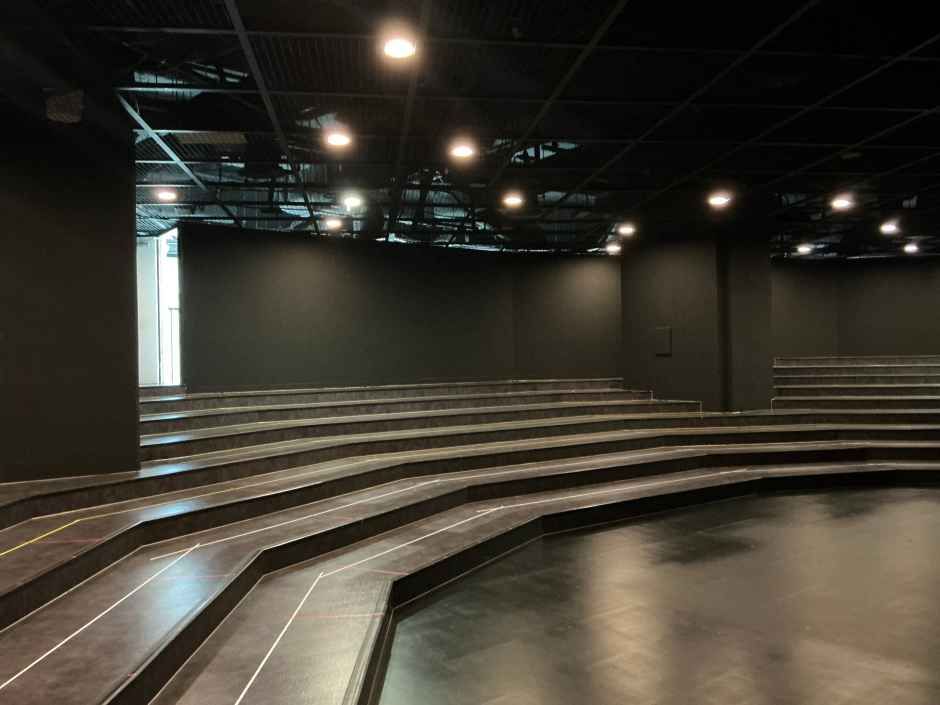 서울_NOL 씨어터 합정 (1).jpg