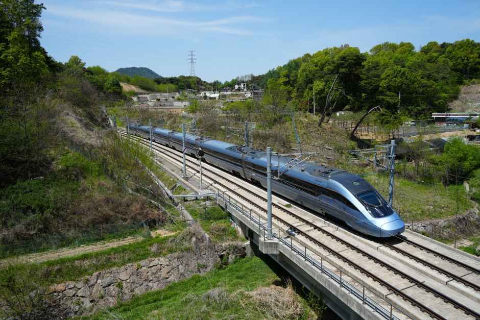 南松橋から撮影したソウル発釜田行き