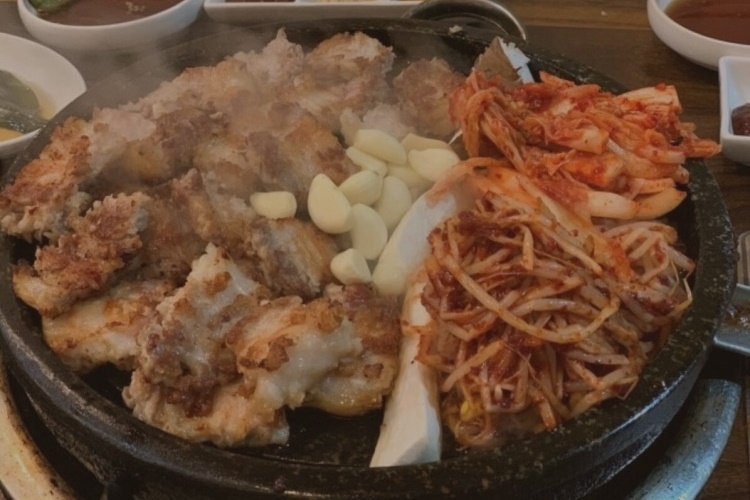 元祖阿三层肉 总店