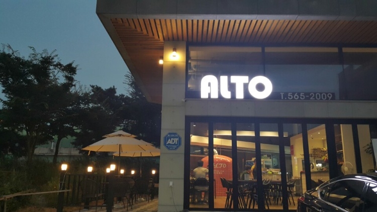 Alto