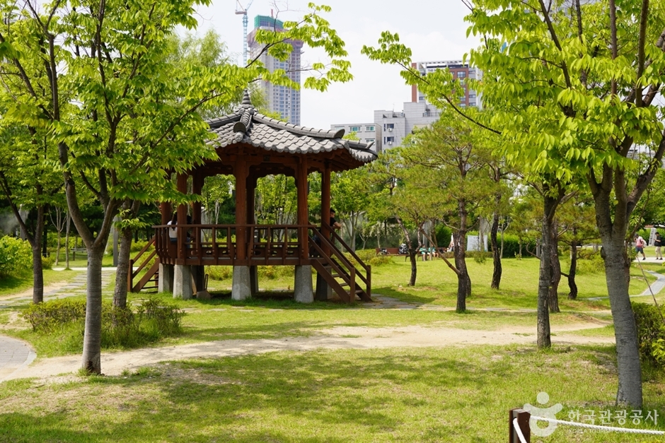 驛前近隣公園