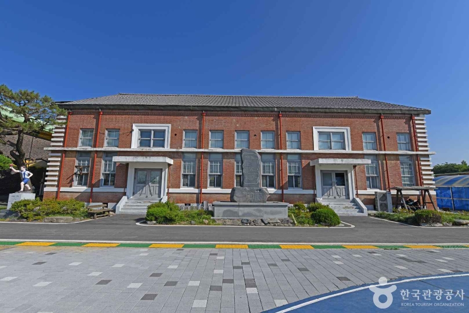 江景中央小学礼堂