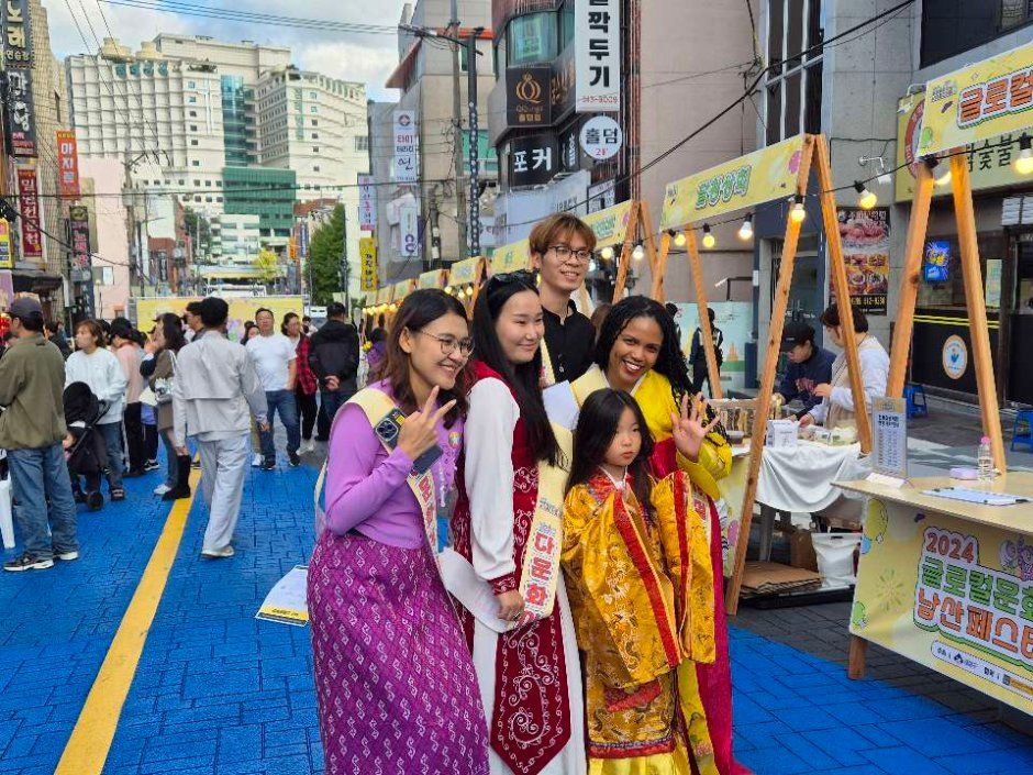 Festivals · 글로컬 문화 in(人) 남산 페스티벌 · 부산광역시 금정구 남산로 27 (남산동)