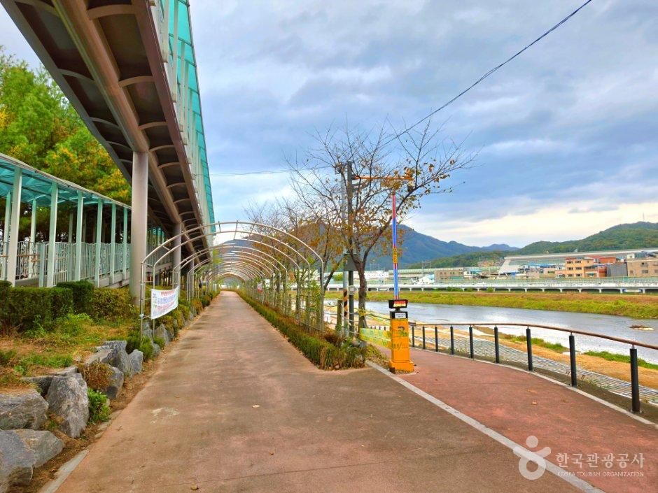 상패수변공원