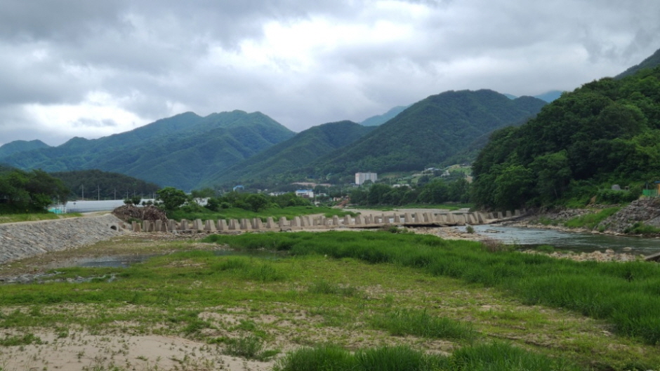 [江原平和ヌリ サイクルロード 13コース] 麟蹄 西花の道