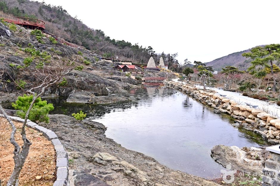 Ttangkkeut Rainforest Garden