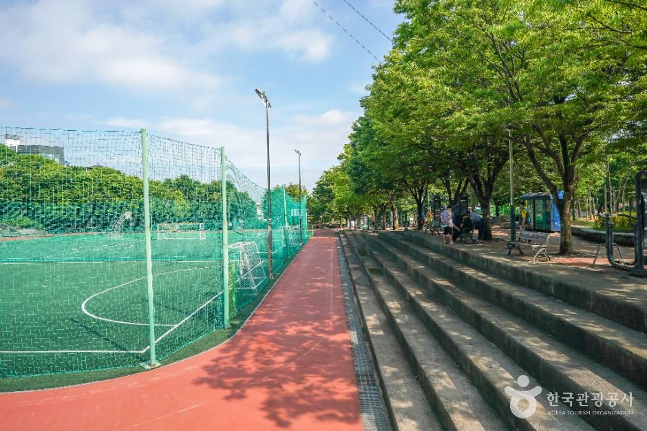燕岩公園