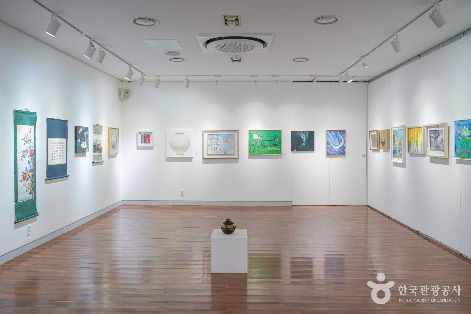 水原市立万石展示馆