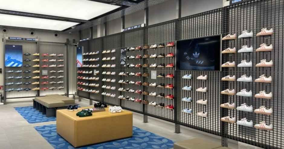 아디다스 오리지널스 명동
