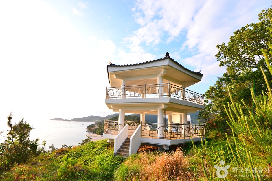 Yeoja Bay Sunset Observatory