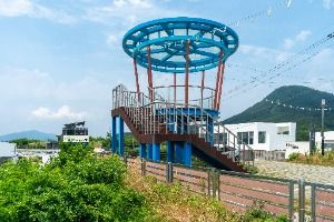 노을이 물드는 언덕