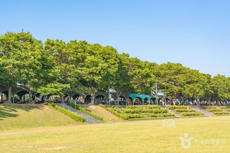 振威川游乐区