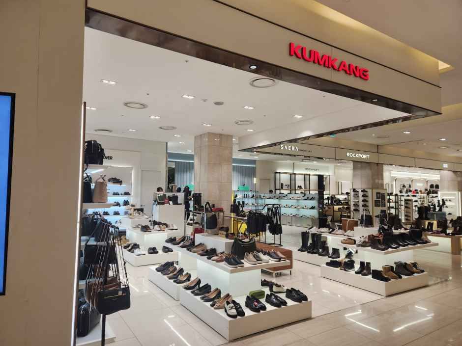 금강제화 AK플라자 수원점