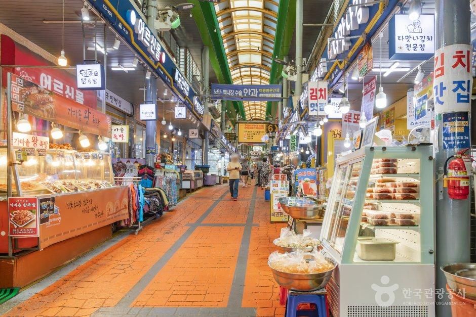 공릉동도깨비시장 - 서울특별시 노원구 동일로180길 53 (공릉동) 관광 명소