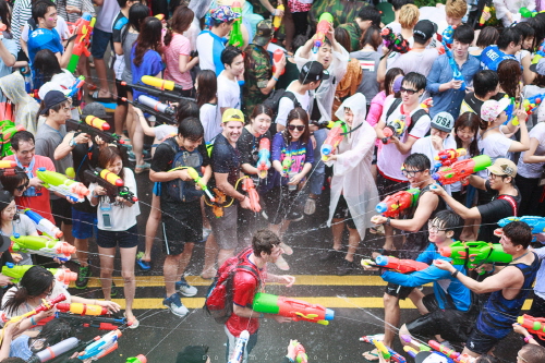 Water Gun Fight Festival  (물총축제)