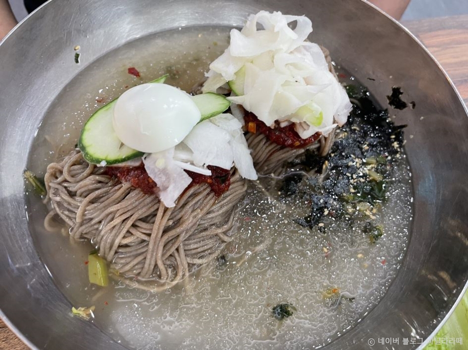 Bongpyeong Gohyang Memil Chon