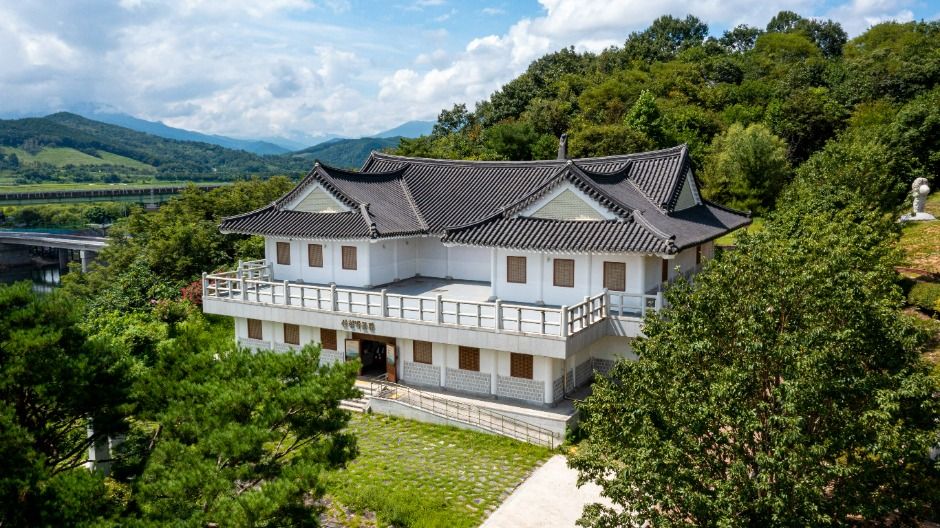山清博物館