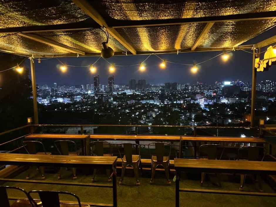 산1번지 타로카페