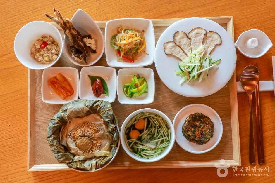 A Table of Temple Food Savored Together After Cooking